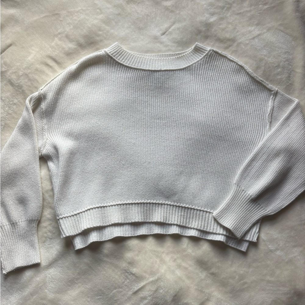 Chic White Crew Neck Sweater